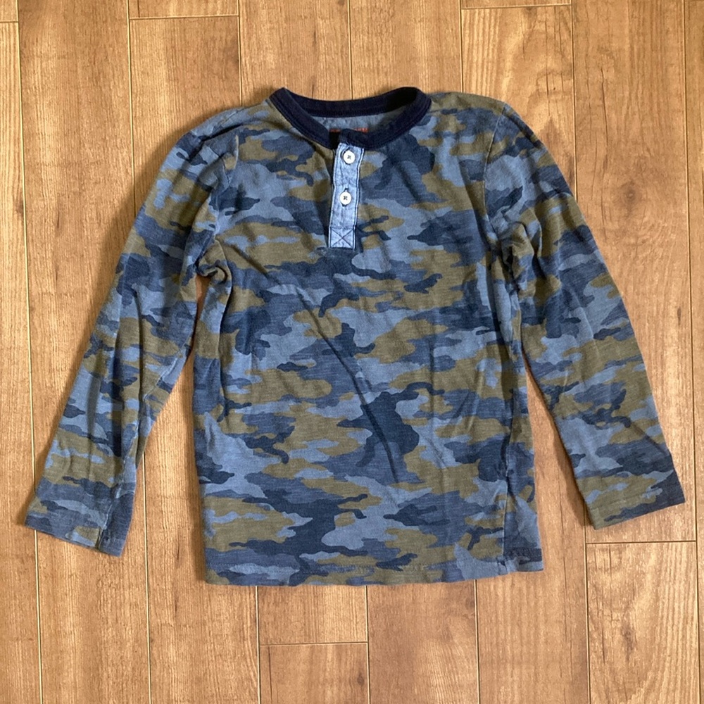 Kids Camouflage Henley - Boys Small (6)